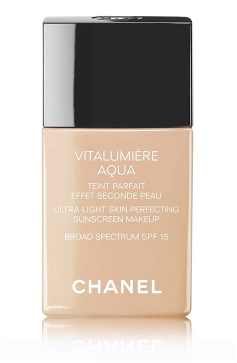 chanel vitalumiere aqua.